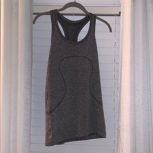 Lululemon swiftly tech racerback size 6